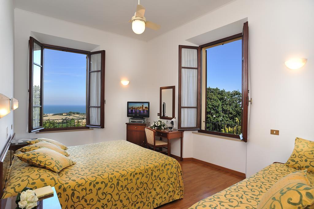 Hotel Bel Sit Senigallia Quarto foto